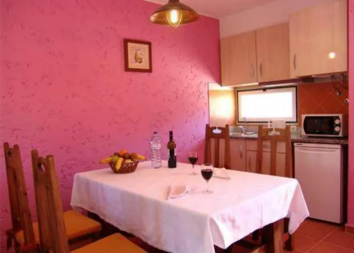 Oleandro Country Club البوفيرا